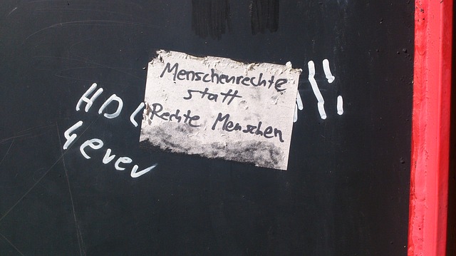 Menschenrechte: Auch im digitalen Raum