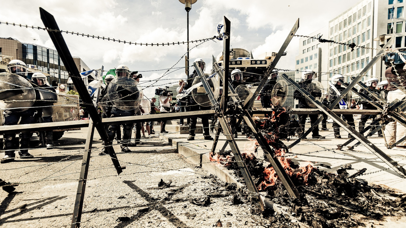 Wissen zu Konflikten vorantreiben
